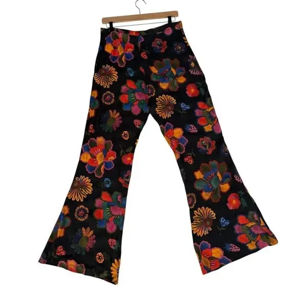 NWT Farm Rio Lily’s Garden Bell Bottom Flare Viscose Floral Pants Size M - Picture 2 of 7